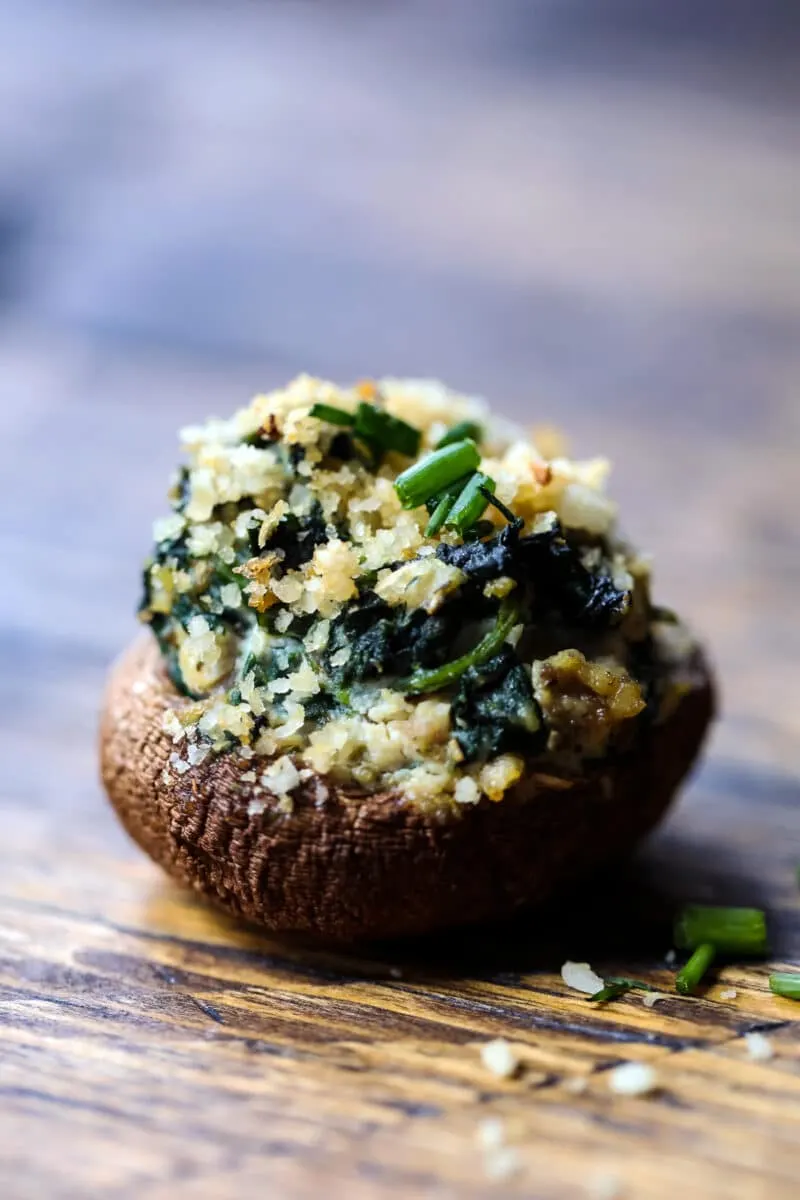 Vegan Stuffed Mushroom with Spinach and Ricotta - Happy Kitchen.